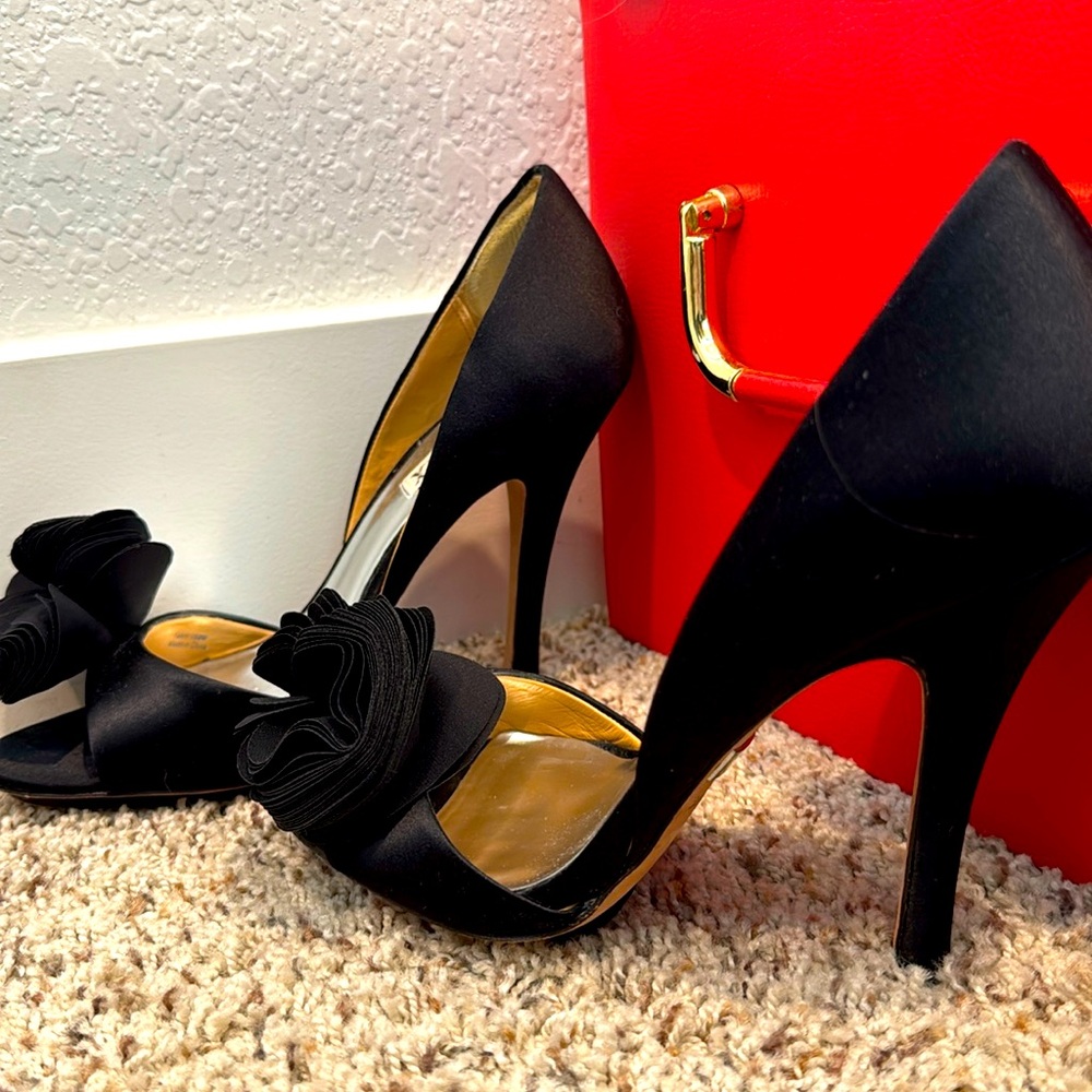 Badgley Mischka Black Heels with Rosette Detail
